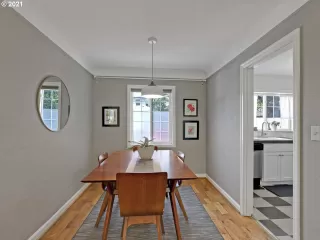 Photo #4: 21181626 Listing