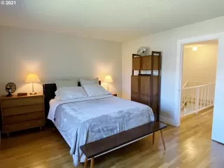 Photo #4: 21182445 Listing