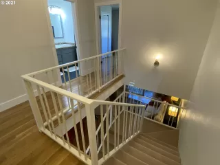 Photo #6: 21182445 Listing