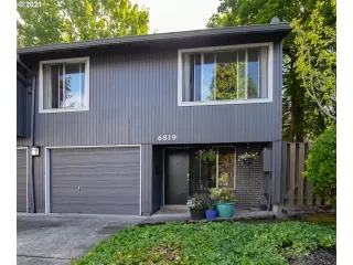 Photo #5: 21182791 Listing