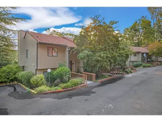 Photo #3: 21183865 Listing