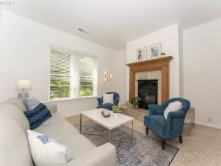 Photo #5: 21184592 Listing