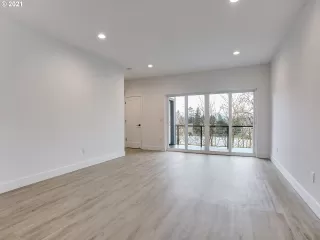 Photo #1: 21184745 Listing 