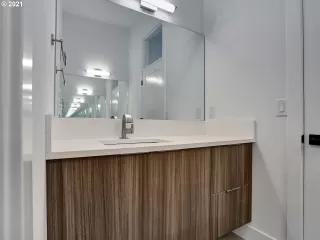 Photo #6: 21184745 Listing 