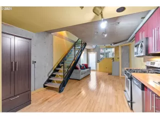 Photo #3: 21186417 Listing