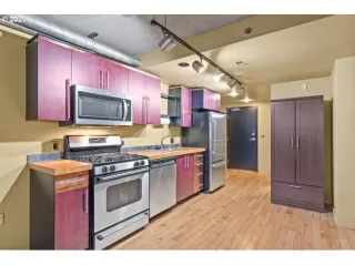 Photo #6: 21186417 Listing