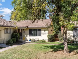 Photo #2: 21186980 Listing