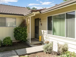 Photo #4: 21186980 Listing