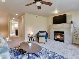 Photo #4: 21187359 Listing