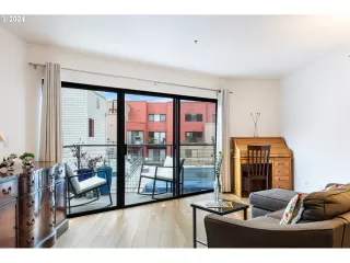 Photo #4: 211878010 Listing 