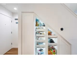 Photo #5: 211878010 Listing 