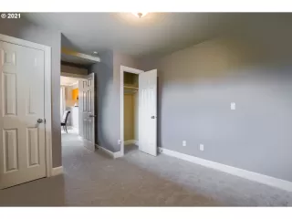 Photo #6: 21188220 Listing