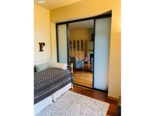 Photo #5: 21188670 Listing