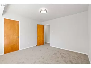 Photo #1: 21189454 Listing