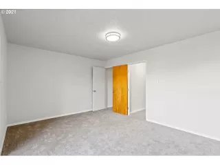 Photo #5: 21189454 Listing