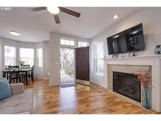 Photo #3: 21190185 Listing