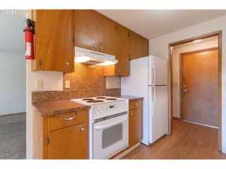 Photo #2: 21190200 Listing 