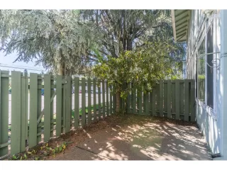 Photo #4: 21190200 Listing 