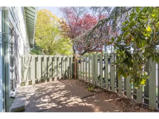 Photo #5: 21190200 Listing 