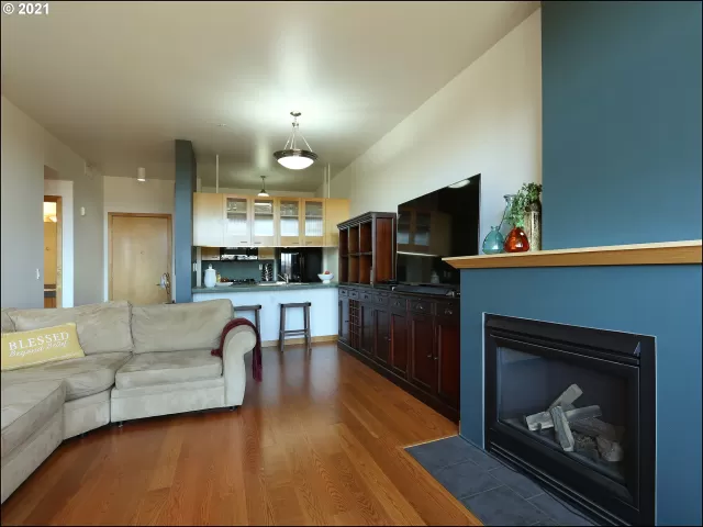 MLS: 21190452 Condo For Sale