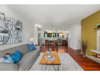 Photo #1: 21191168 Listing 