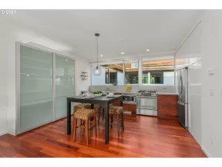 Photo #2: 21191168 Listing 