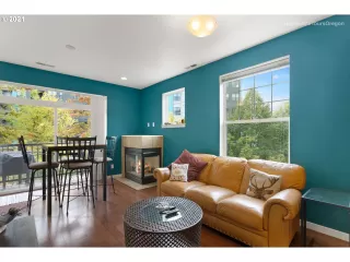 Photo #5: 21191195 Listing