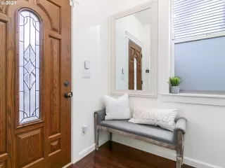 Photo #4: 21191208 Listing