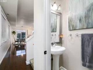 Photo #5: 21191208 Listing