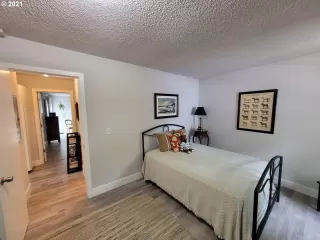 Photo #4: 21192437 Listing 