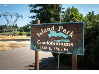 Photo #1: 21193214 Listing