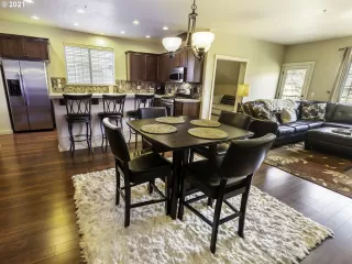 Photo #3: 21193533 Listing