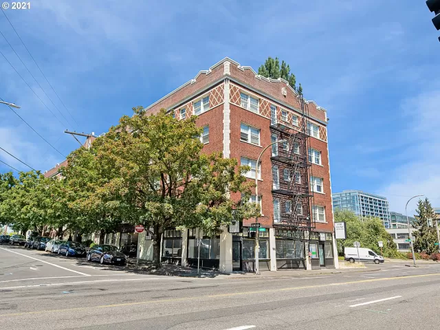 MLS: 21193642 Condo For Sale