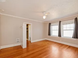 Photo #6: 21193642 Listing