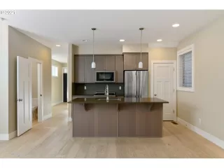 Photo #3: 21194047 Listing