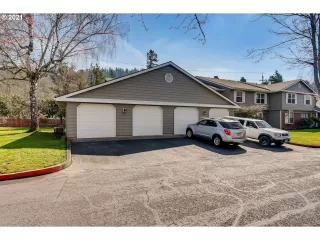 Photo #2: 21194675 Listing