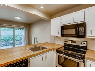 Photo #6: 21195020 Listing