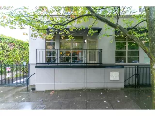 Photo #2: 21195566 Listing