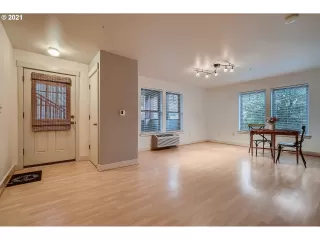 Photo #1: 21197612 Listing