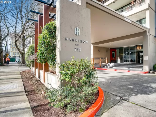 MLS: 21197666 Condo For Sale