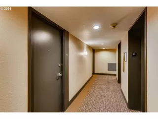 Photo #2: 21197666 Listing