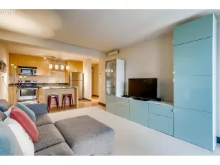 Photo #3: 21197666 Listing