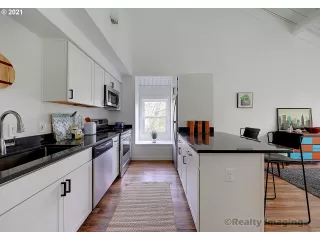 Photo #6: 21197838 Listing 