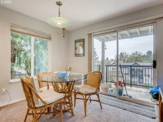 Photo #5: 21197912 Listing