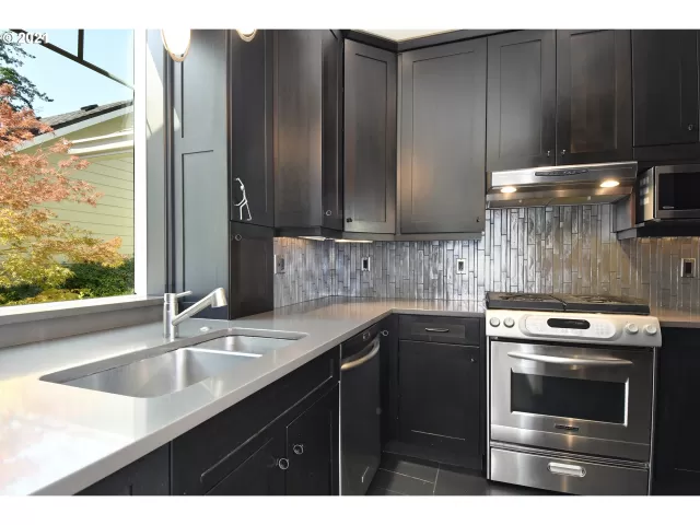 MLS: 21199682 Condo For Sale