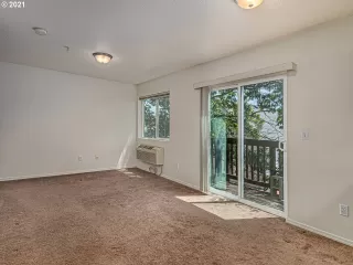 Photo #4: 21200068 Listing