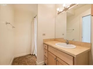 Photo #1: 21200280 Listing