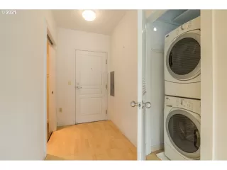 Photo #2: 21200280 Listing