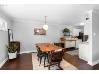Photo #2: 21200615 Listing 