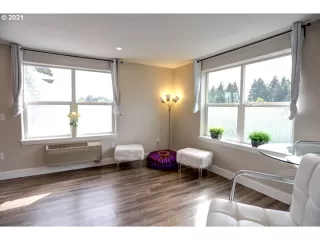 Photo #3: 21201320 Listing